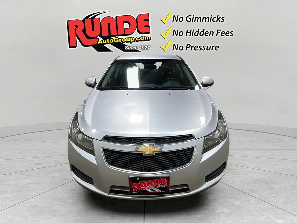 Used 2014 Chevrolet Cruze LT w/ Technology Package FWD image 8