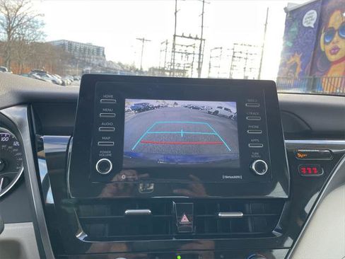 Certified 2021 Toyota Camry LE image 19