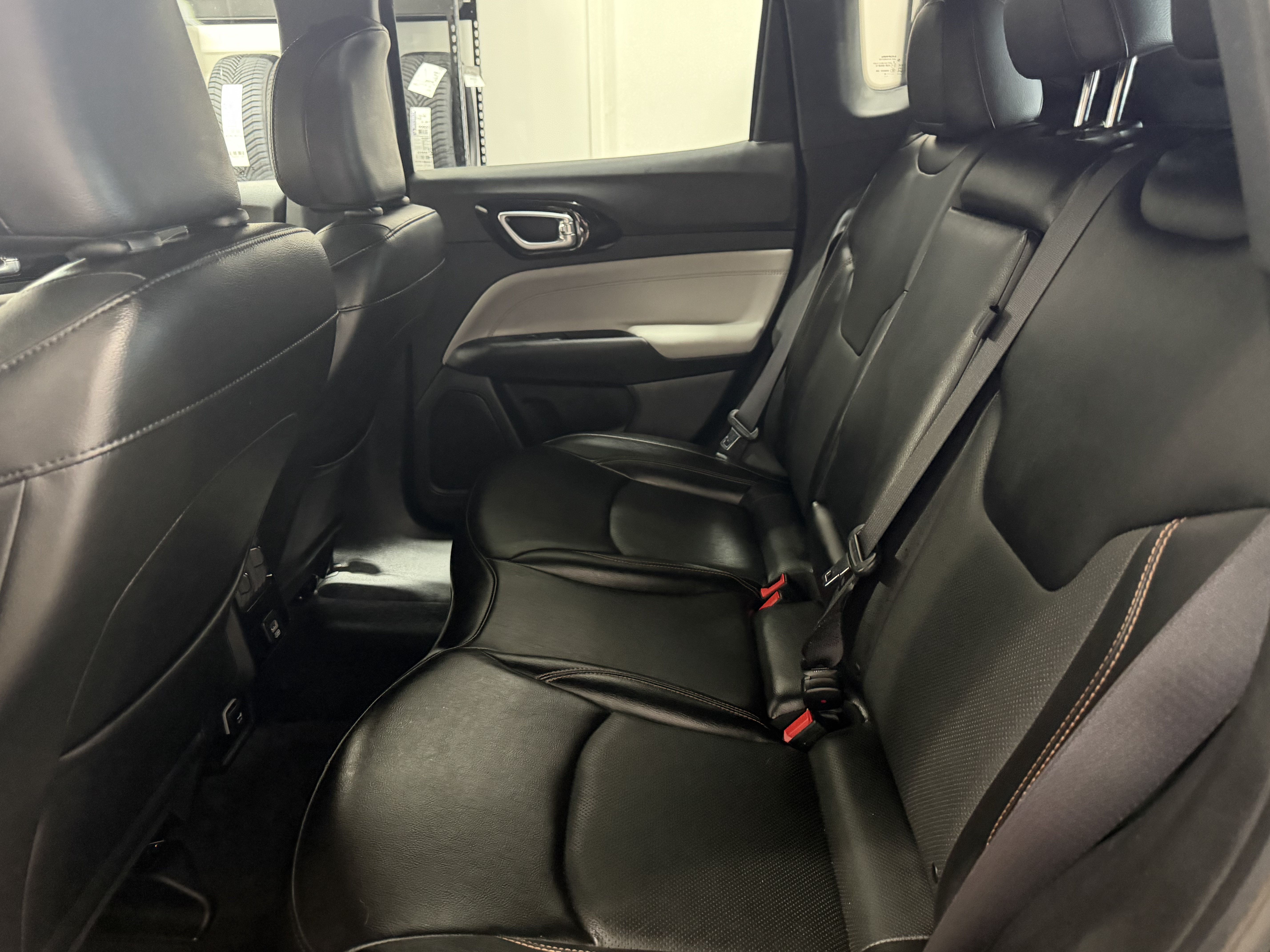 Used 2023 Jeep Compass Limited AWD/4WD image 23