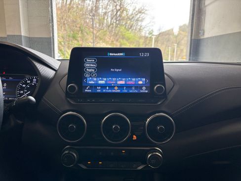 Used 2025 Nissan Sentra SV image 17