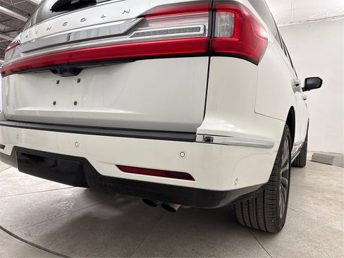 Used 2021 Lincoln Navigator Reserve w/ Luxury Package image 18