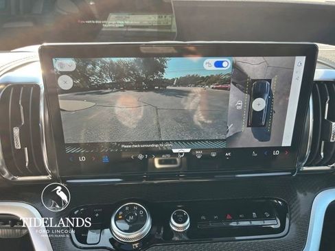 New 2025 Ford Expedition Platinum w/ Stealth Appearance Package image 21