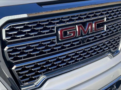 Used 2020 GMC Sierra 1500 Denali w/ Denali Ultimate Package image 28