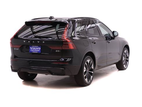 New 2026 Volvo XC60 B5 Plus w/ Protection Package Premier image 4
