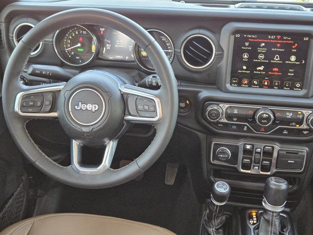 Used 2023 Jeep Wrangler Unlimited Sahara AWD/4WD image 27