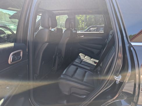 Used 2014 Jeep Grand Cherokee Limited w/ Luxury Group II image 9