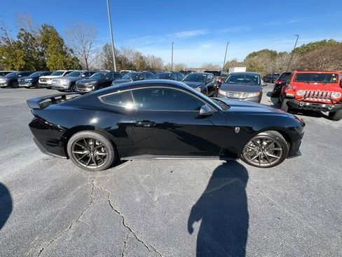 Used 2024 Ford Mustang Dark Horse image 6