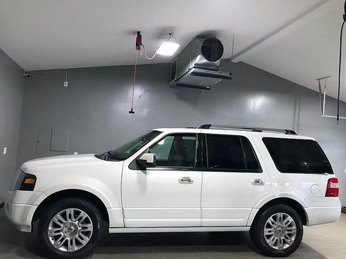Used 2014 Ford Expedition Limited w/ Equipment Group 301A RWD image 6