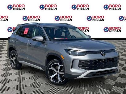 Used 2025 Volkswagen Tiguan SE