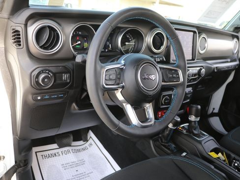 Used 2023 Jeep Wrangler Unlimited Rubicon 4xe w/ Cold Weather Group AWD/4WD image 16
