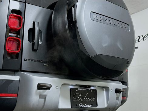 Used 2023 Land Rover Defender 130 SE image 26