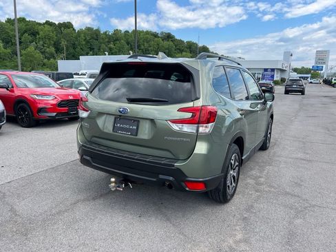 Used 2020 Subaru Forester Premium AWD/4WD image 5