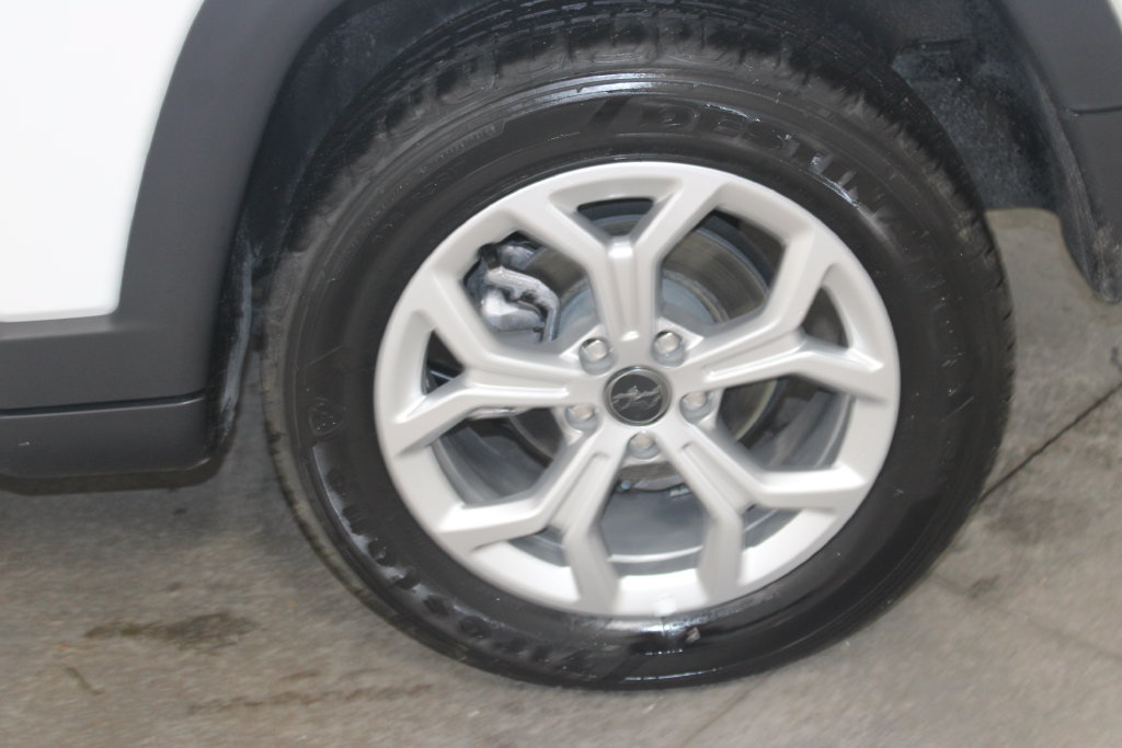 Used 2025 Jeep Compass Latitude AWD/4WD image 46