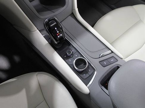 Certified 2024 Cadillac XT6 Premium Luxury image 16