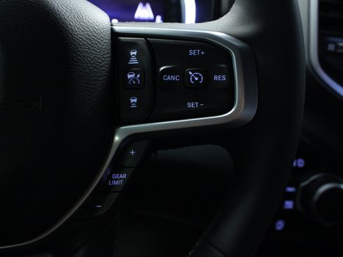 Used 2025 RAM 1500 Big Horn AWD/4WD image 21