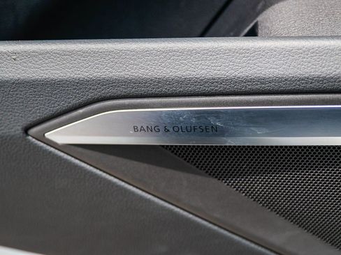 Used 2024 Audi Q8 e-tron Premium Plus image 24