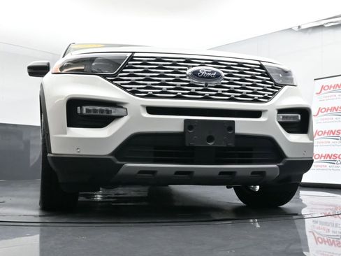 Used 2022 Ford Explorer Platinum w/ Equipment Group 601A image 33