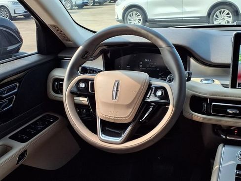 Certified 2023 Lincoln Aviator 2WD image 8