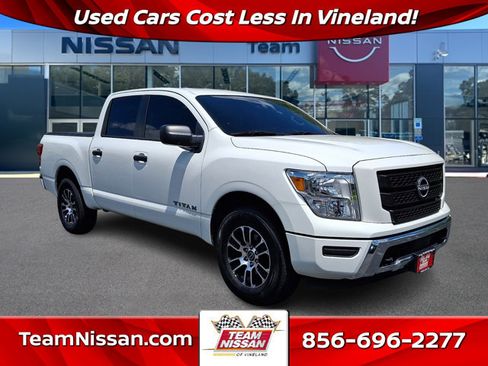 Certified 2023 Nissan Titan SV AWD/4WD image 1