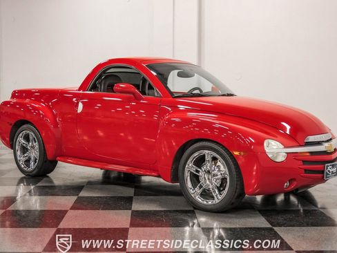 Used 2003 Chevrolet SSR w/ Preferred Equipment Group image 14