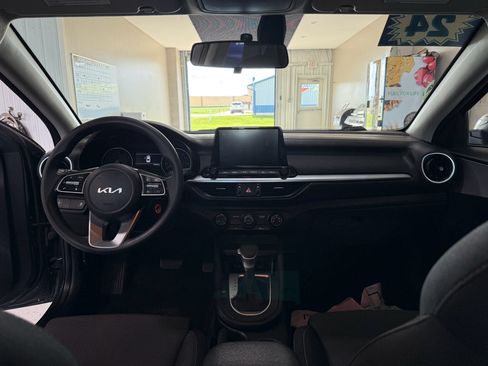 Used 2024 Kia Forte LXS FWD image 13