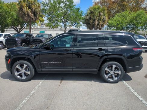 New 2026 Jeep Grand Cherokee L Limited RWD image 8