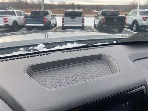 Used 2024 Nissan Frontier SL image 21