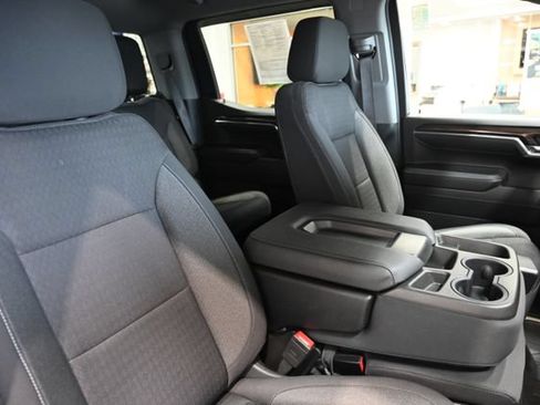 Used 2023 Chevrolet Silverado 1500 LT AWD/4WD image 9