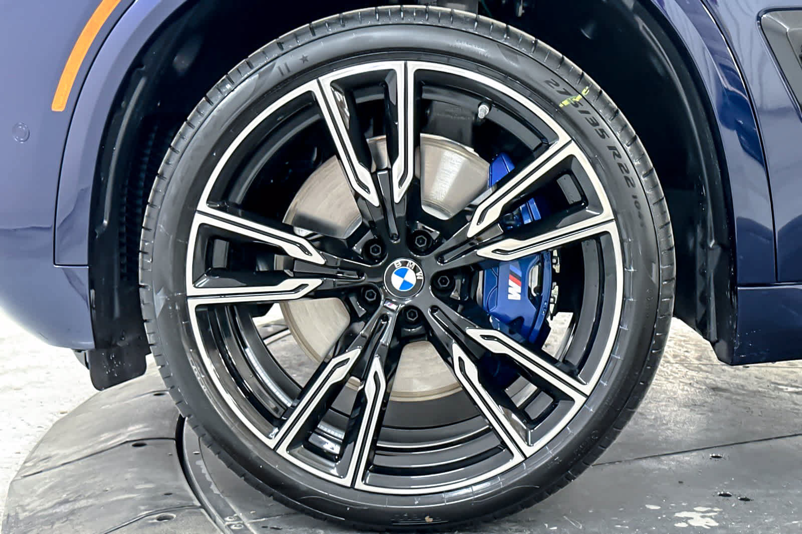 Used 2026 BMW X5 M60i AWD/4WD image 25