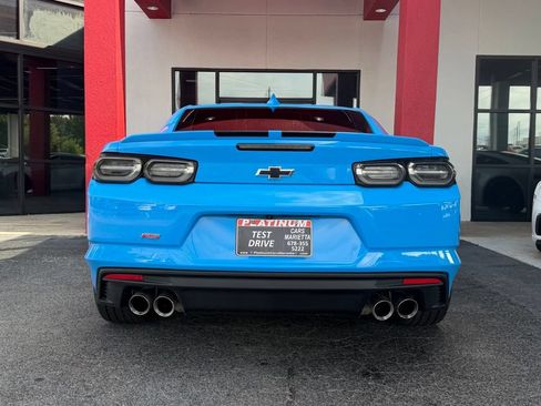 Used 2022 Chevrolet Camaro LT RWD image 10