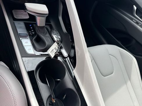 New 2026 Hyundai Elantra Limited image 33