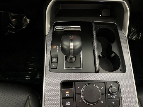 Used 2024 MAZDA CX-90 3.3 Turbo S w/ Premium Package image 22