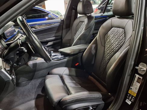 Used 2022 BMW 530i xDrive w/ M Sport Package image 16