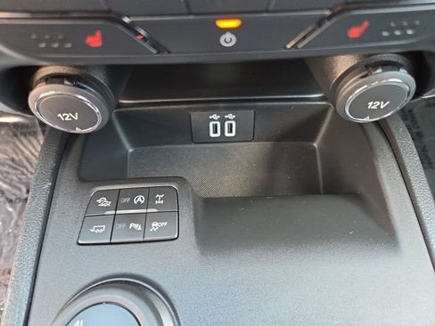 Used 2019 Ford Ranger XLT w/ Equipment Group 302A Luxury AWD/4WD image 23