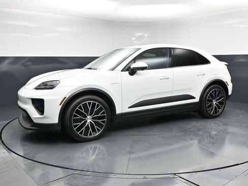 New 2026 Porsche Macan 4 Electric AWD/4WD image 1
