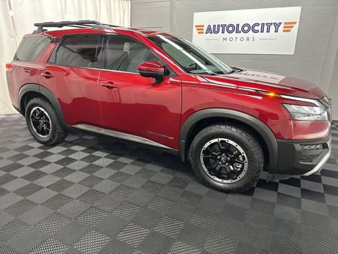 Used 2024 Nissan Pathfinder Rock Creek AWD/4WD image 3