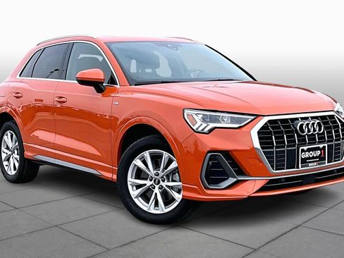 Used 2023 Audi Q3 2.0T Premium image 3