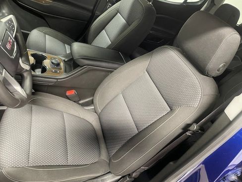 Used 2023 GMC Acadia SLE w/ Driver Convenience Package image 12