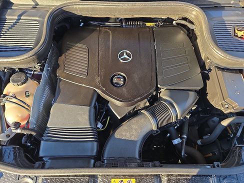 Used 2024 Mercedes-Benz GLE 350 4MATIC w/ AMG Line Exterior image 27