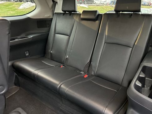 Used 2024 Toyota Grand Highlander XLE image 12