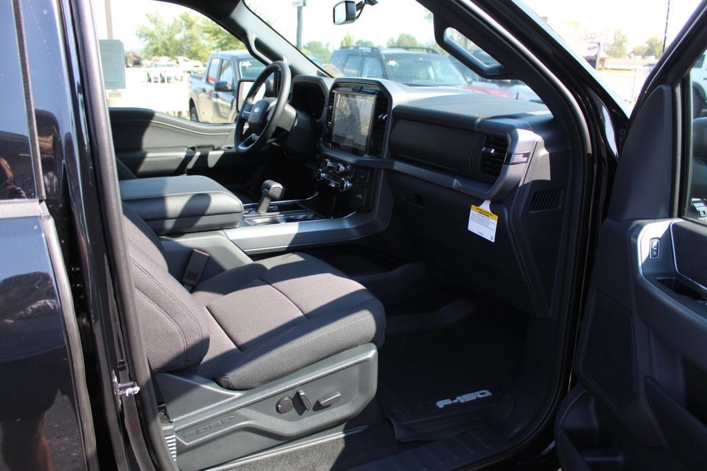 New 2026 Ford F150 XLT w/ Equipment Group 302A MID AWD/4WD image 12