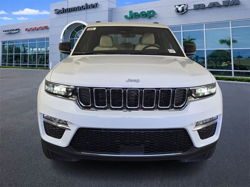 New 2025 Jeep Grand Cherokee Limited image 3