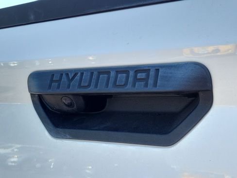 Used 2023 Hyundai Santa Cruz SEL AWD/4WD image 6