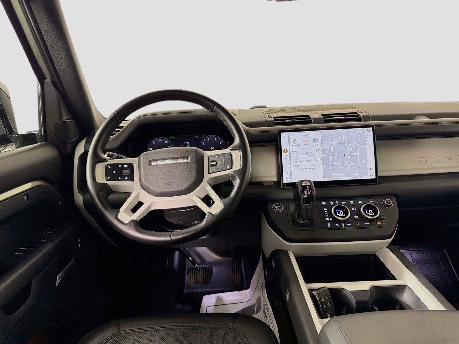 Certified 2025 Land Rover Defender 110 X-Dynamic SE AWD/4WD image 23