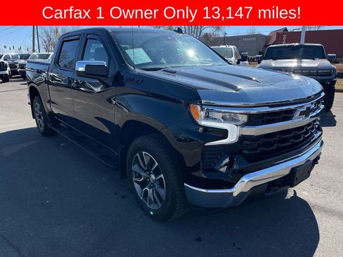 Used 2024 Chevrolet Silverado 1500 LT w/ Z71 Off-Road Package image 7