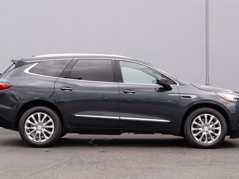 Used 2021 Buick Enclave Essence image 31