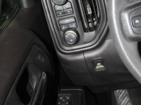 Used 2024 Chevrolet Silverado 1500 Custom Trail Boss w/ LPO, Dark Essentials Package image 10