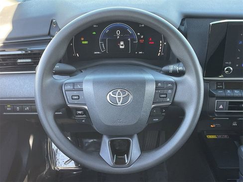 Used 2025 Toyota Camry XSE image 21