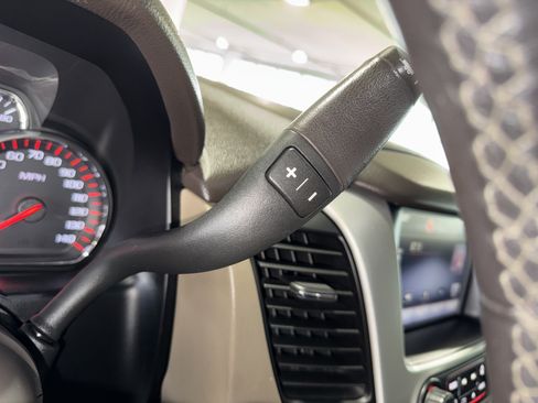 Used 2015 GMC Yukon XL SLT AWD/4WD image 15