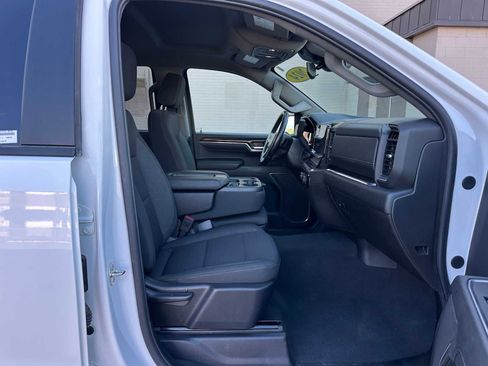 Used 2024 Chevrolet Silverado 1500 RST w/ Z71 Off-Road Package image 10